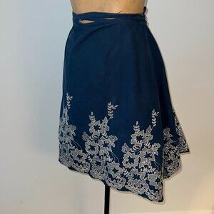 Barami Embroidered Floral Skirt - Blue & White - unique tied waistline - '02 - M